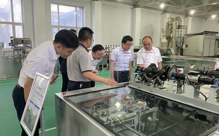 標(biāo)題：國(guó)機(jī)智能科技有限公司總經(jīng)理助理馮偉一行到呼和浩特分院調(diào)研交流
瀏覽次數(shù)：1702
發(fā)表時(shí)間：2024-06-14